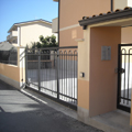 Entrata palazzo con cancello