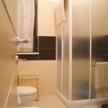 Caulonia marina Dettaglio bagno e box doccia